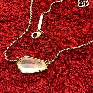 Kendra Scott necklace